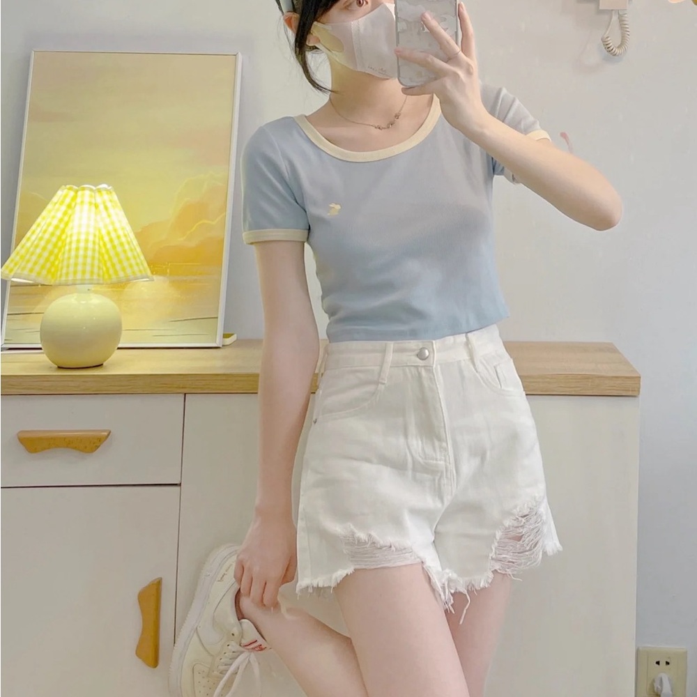 J.ING Jing Y2K White Distressed Denim Shorts Size XS/M NWT